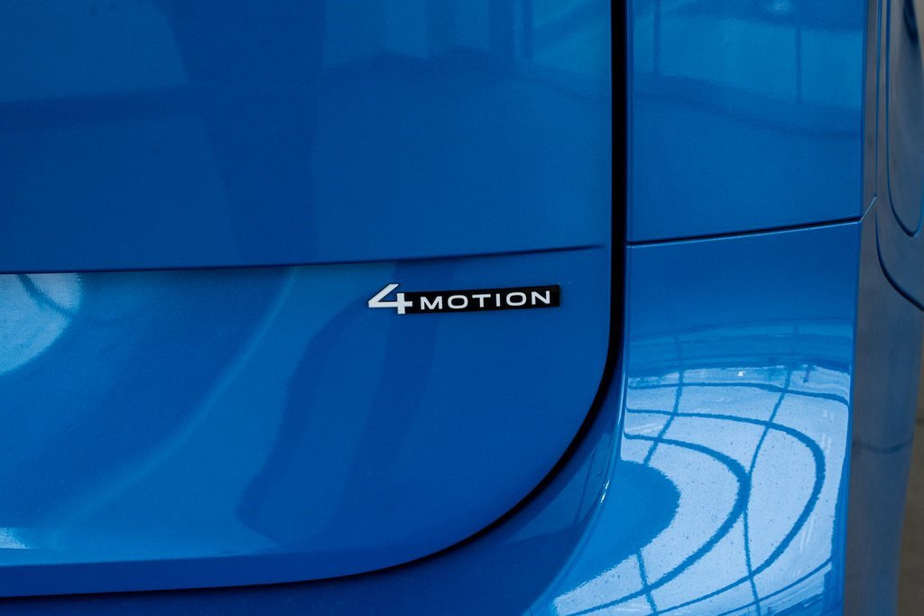 Used 2025 Volkswagen ID. Buzz 1st Edition image 25