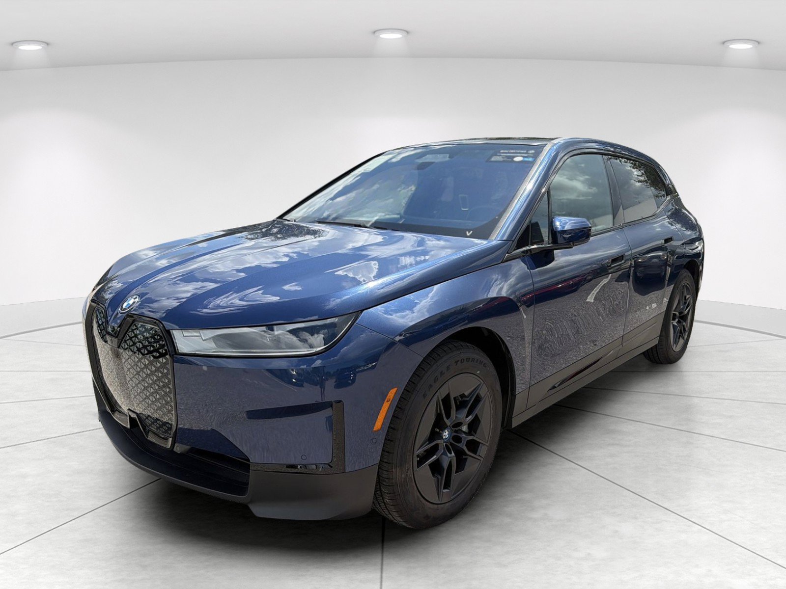 Certified 2023 BMW iX xDrive50 w/ Convenience Package AWD/4WD image 8