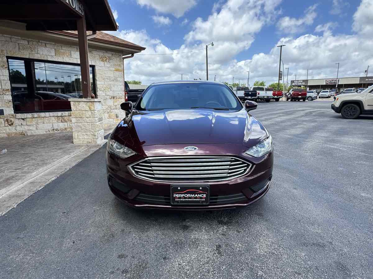 Used 2018 Ford Fusion SE w/ Fusion SE Technology Package FWD image 5