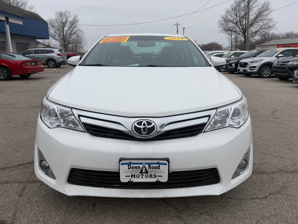 Used 2014 Toyota Camry XLE image 8