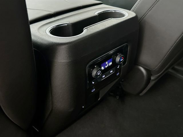Used 2025 Chevrolet Suburban Z71 w/ Comfort Package image 30
