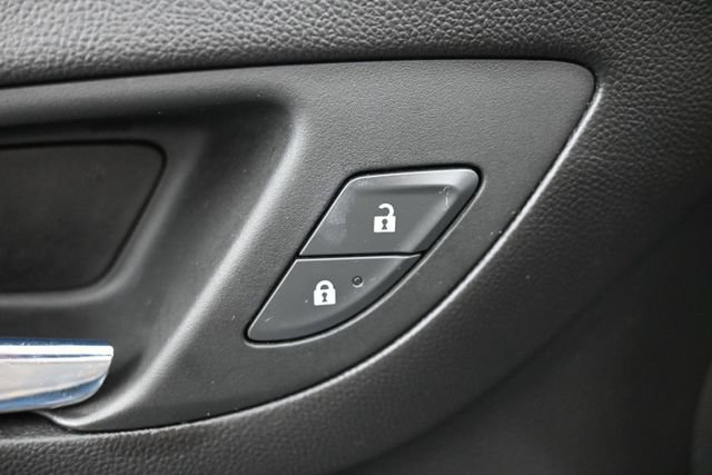 Used 2022 Chevrolet Equinox RS w/ RS Leather Package AWD/4WD image 16
