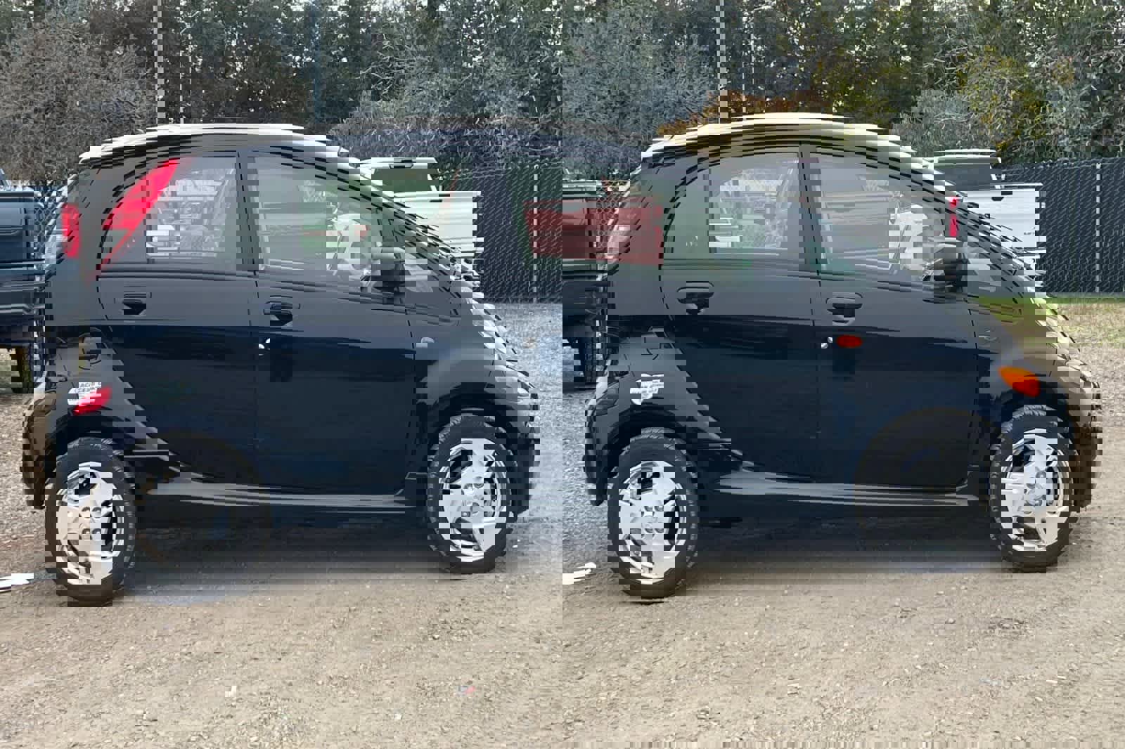 Used 2016 Mitsubishi i ES image 9