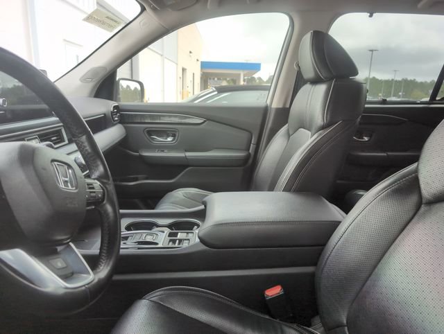 Used 2023 Honda Pilot Elite image 2