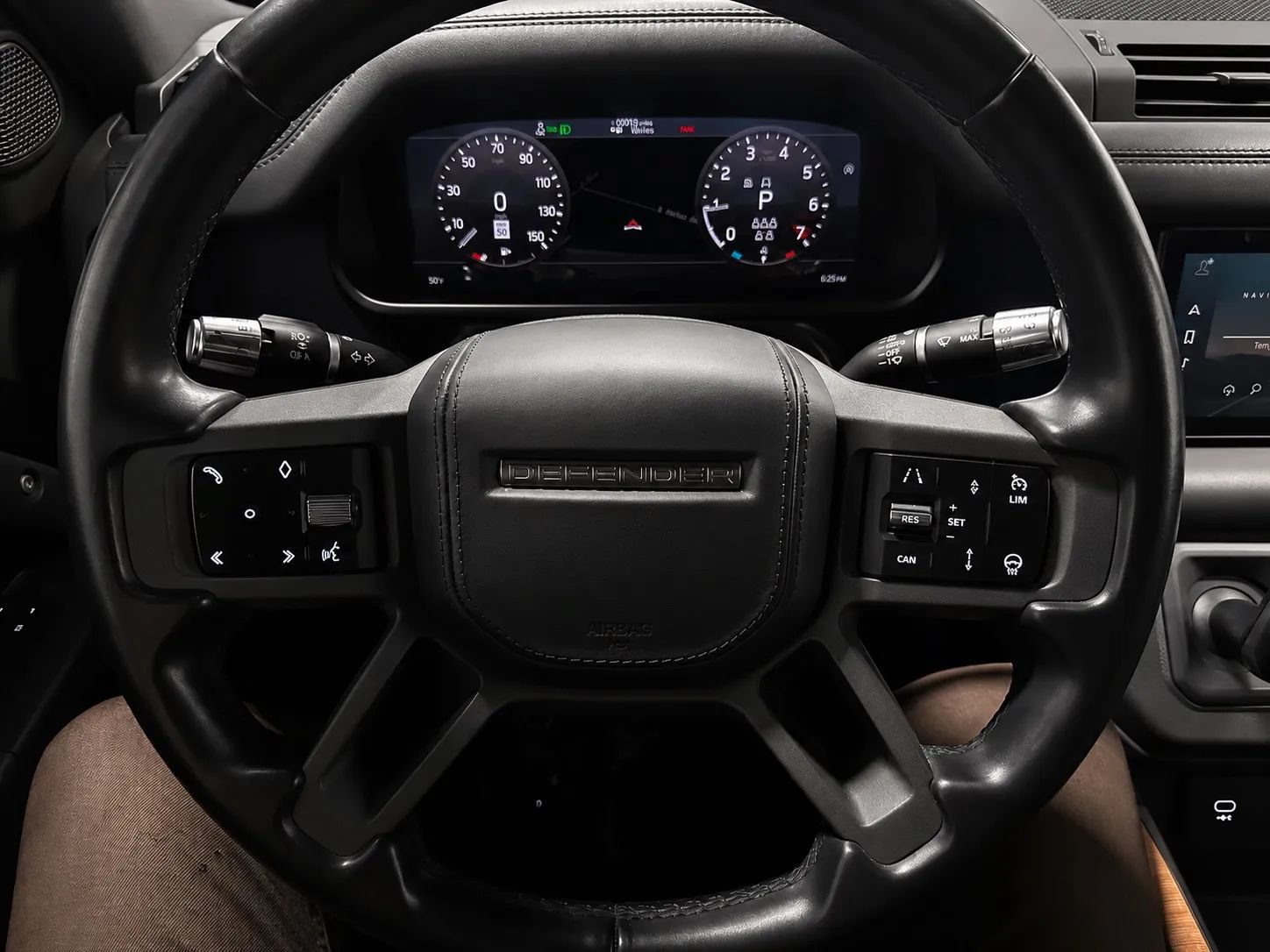 Used 2020 Land Rover Defender 110 X AWD/4WD image 31