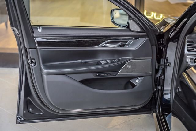 Used 2019 BMW 740i w/ Executive Package image 50
