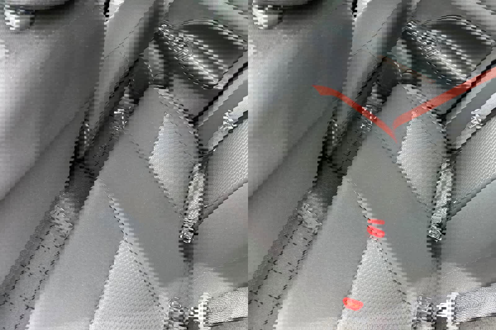 New 2025 Nissan Versa SR w/ Trunk Package image 4