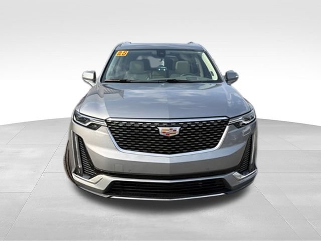 Certified 2025 Cadillac XT6 Premium Luxury w/ Technology Package AWD/4WD image 8