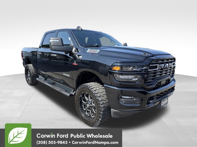 Used 2025 RAM 3500 Big Horn AWD/4WD image 3