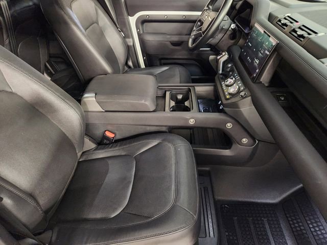 Used 2023 Land Rover Defender 130 X-Dynamic SE AWD/4WD image 3