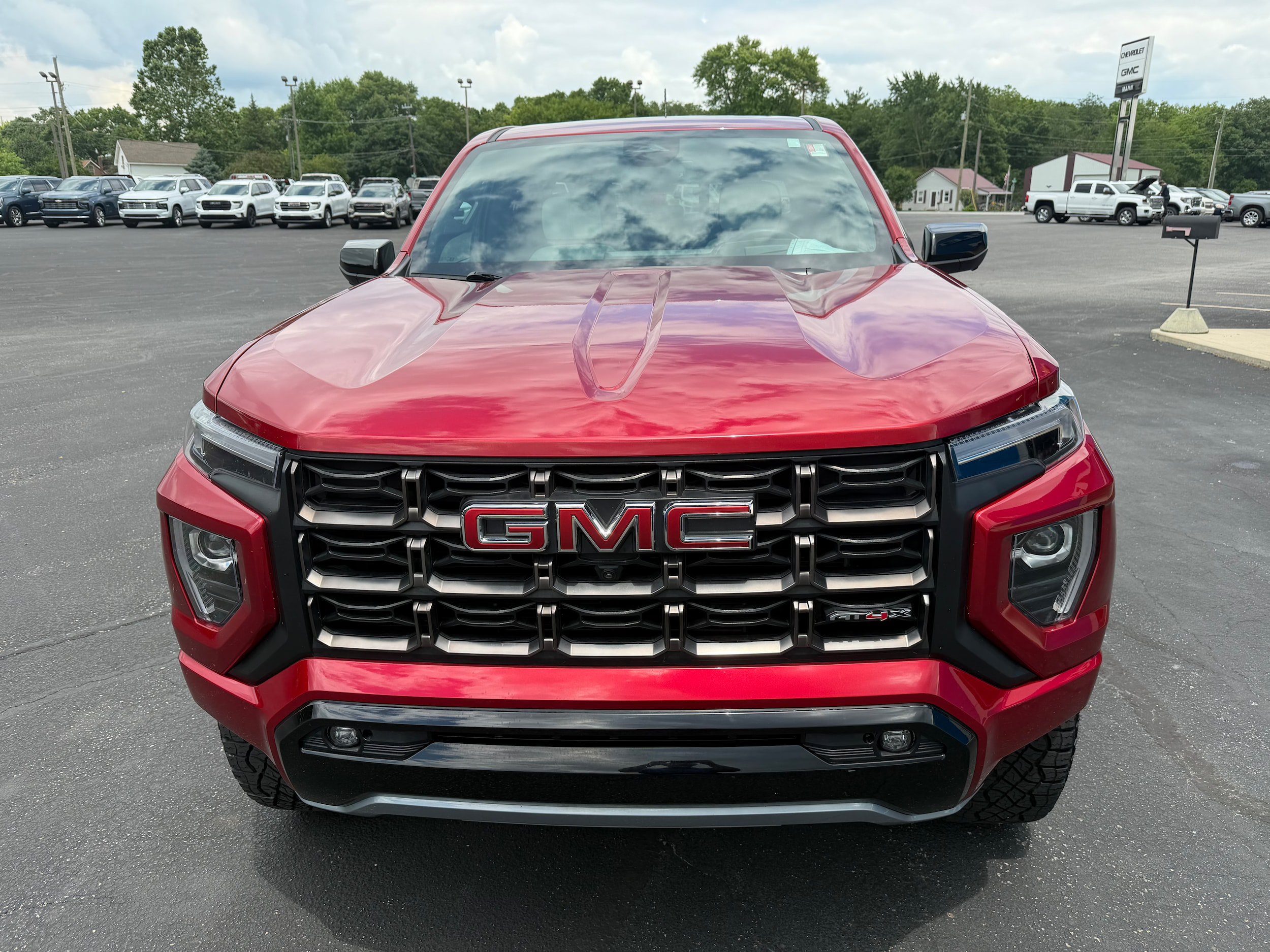 Used 2024 GMC Canyon AT4X AWD/4WD image 12