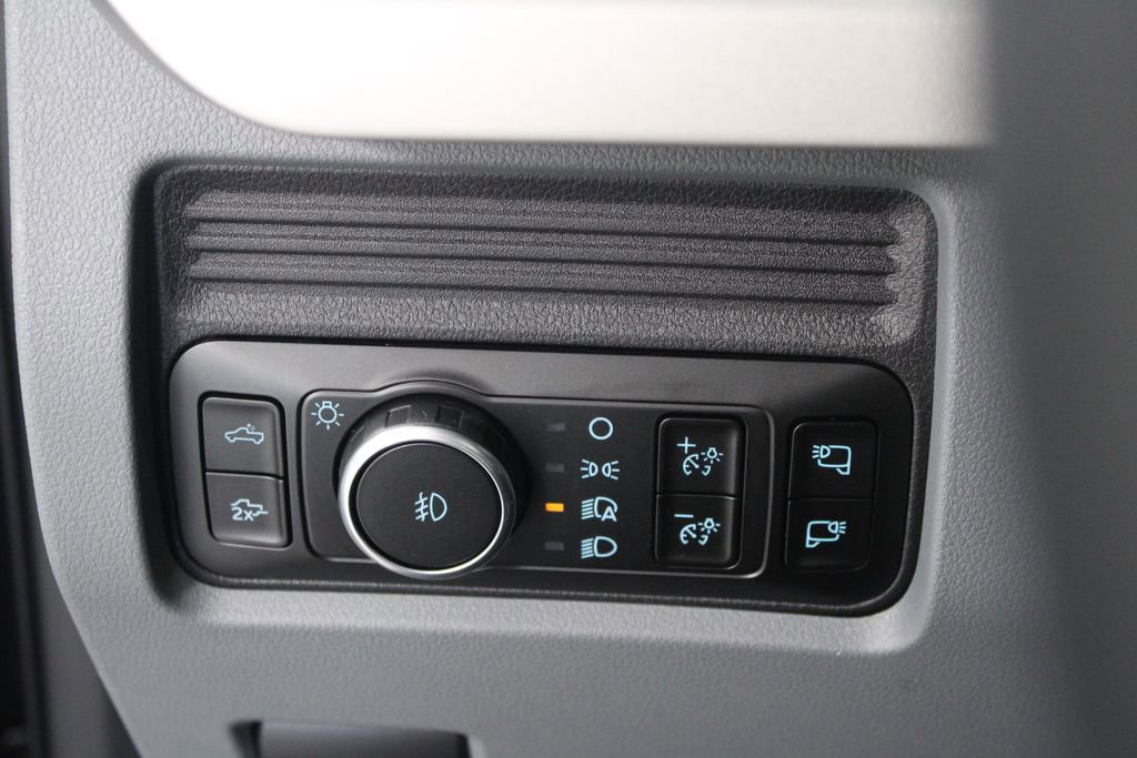 New 2026 Ford F250 XLT w/ XLT Premium Package image 43