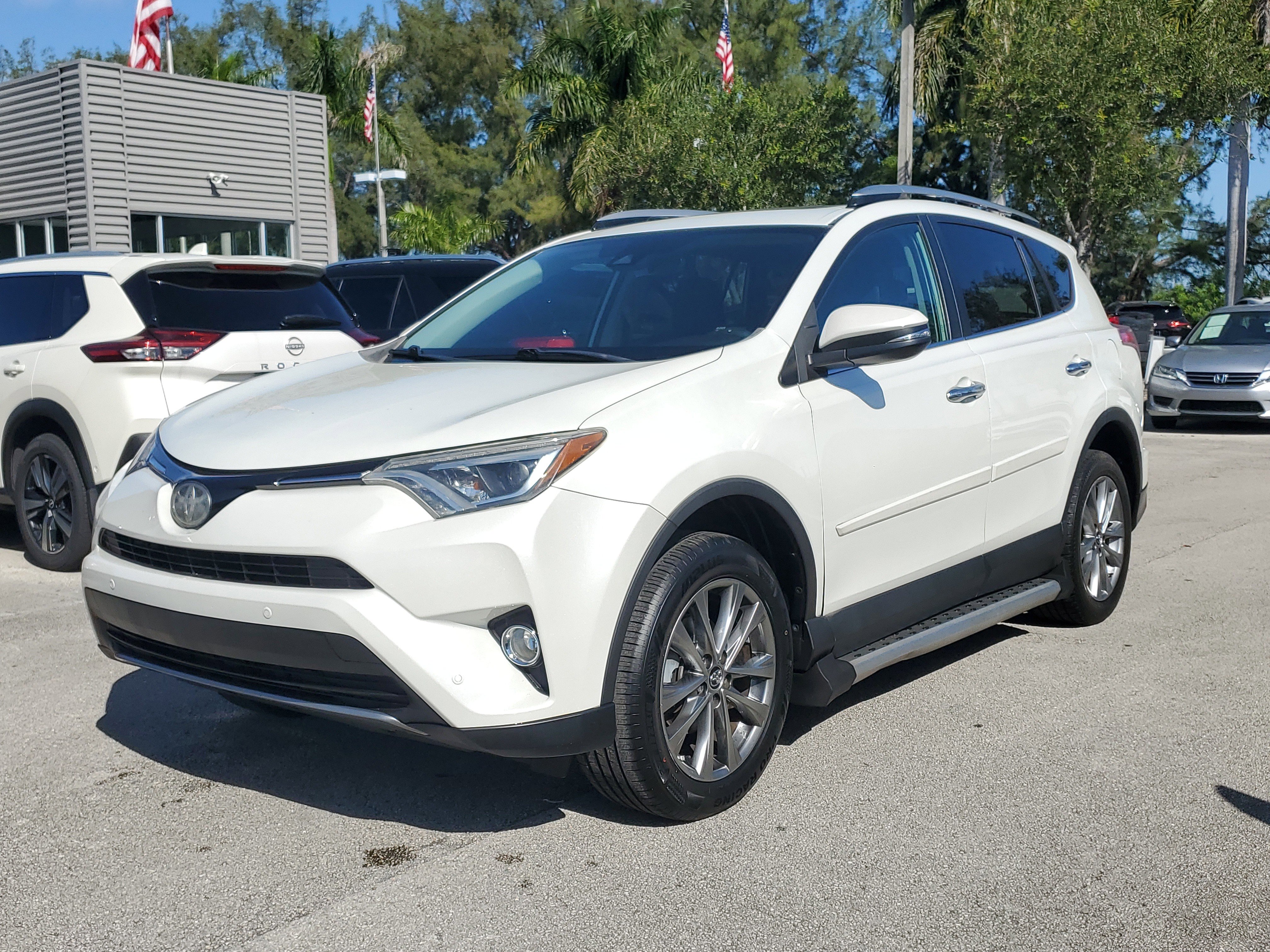 Used 2017 Toyota RAV4 Limited image 3