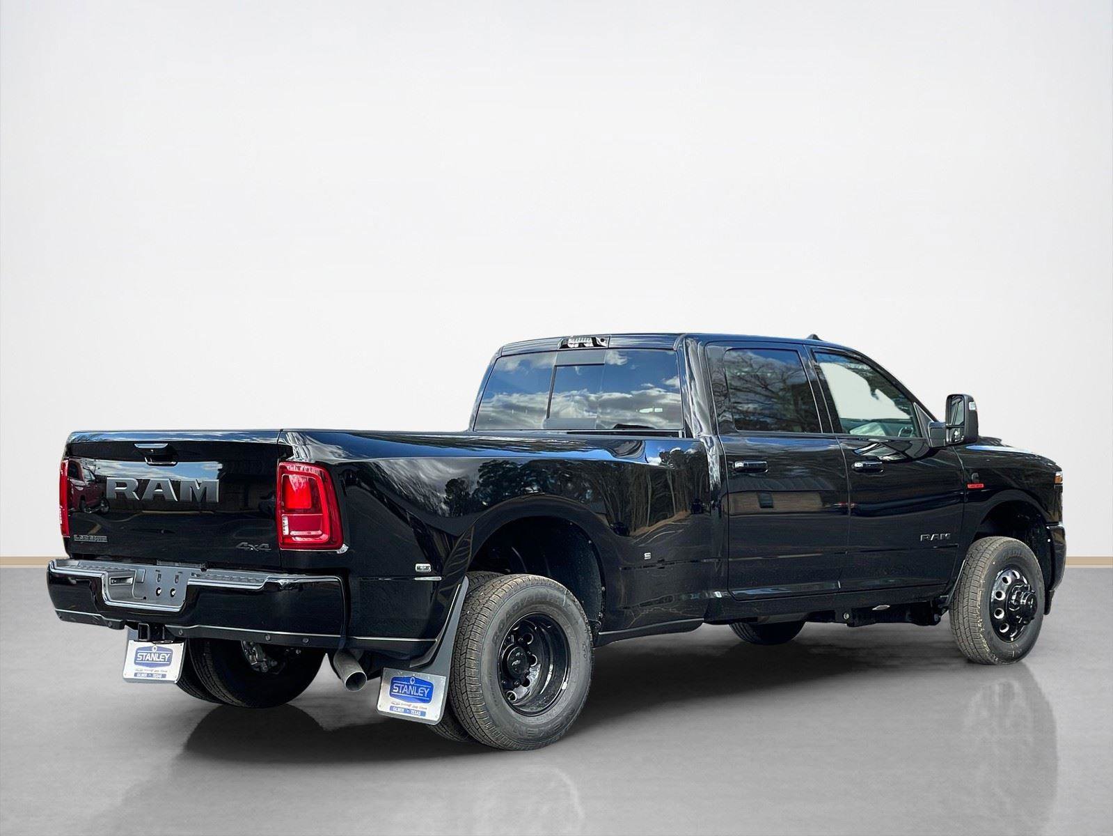 New 2026 RAM 3500 Laramie w/ Night Edition AWD/4WD image 8