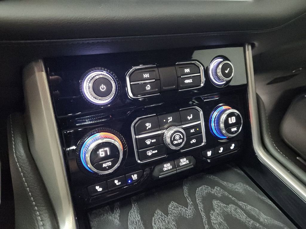 Used 2023 GMC Yukon Denali AWD/4WD image 25