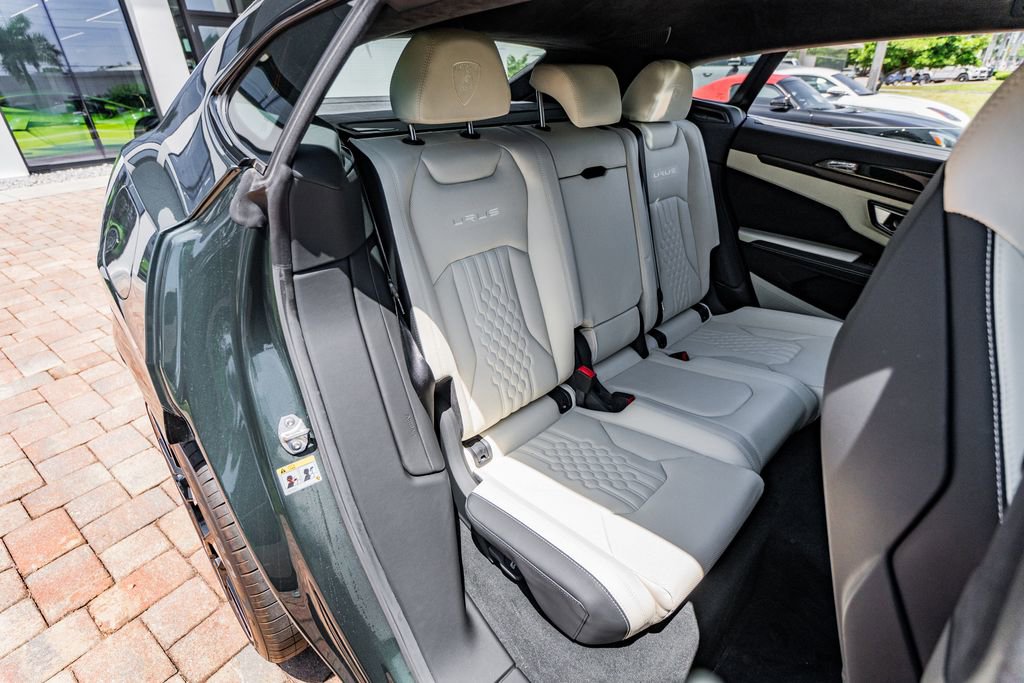 Used 2024 Lamborghini Urus S AWD/4WD image 39