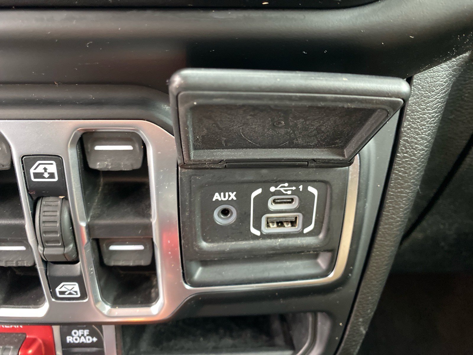 Used 2021 Jeep Wrangler Unlimited Rubicon image 14