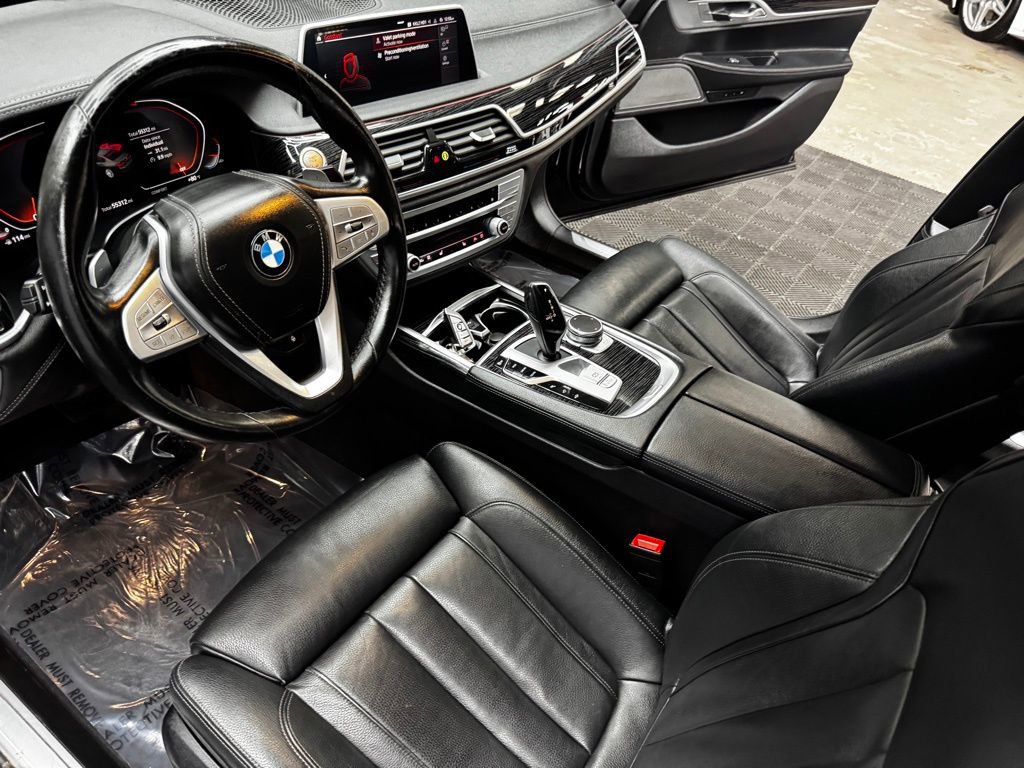 Used 2022 BMW 740i RWD image 33