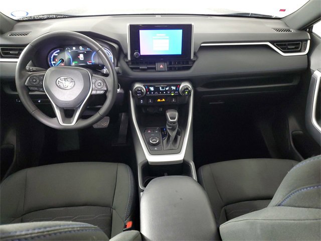 Used 2024 Toyota RAV4 SE image 16