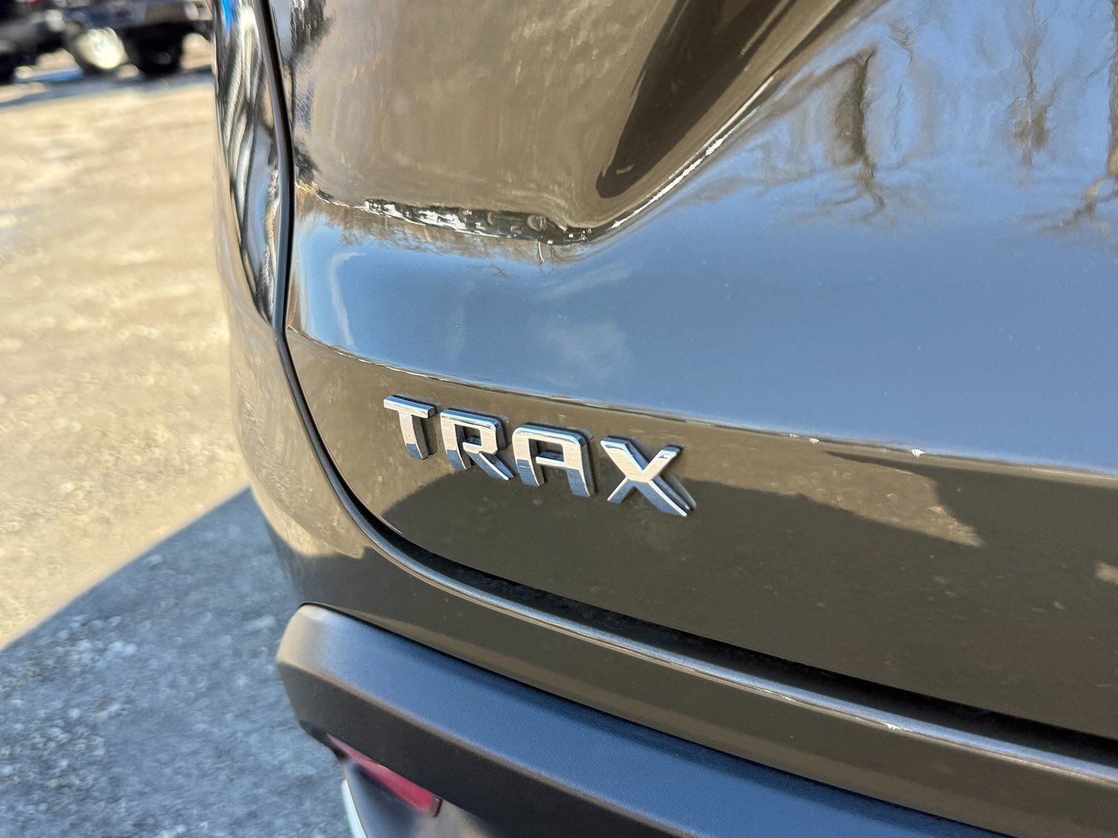 Certified 2024 Chevrolet Trax LT w/ Driver Confidence Package image 9