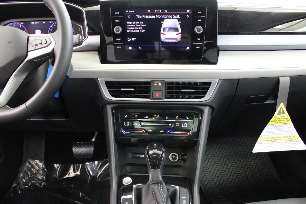 New 2026 Volkswagen Taos SEL AWD/4WD image 22