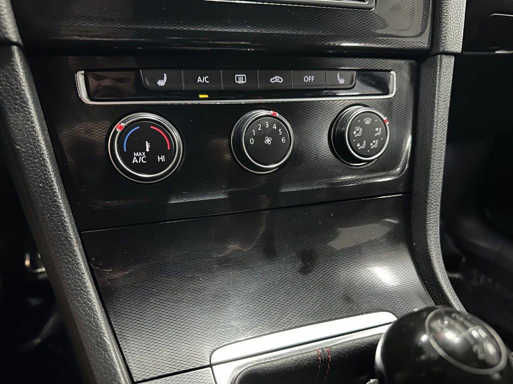 Used 2017 Volkswagen GTI S image 21