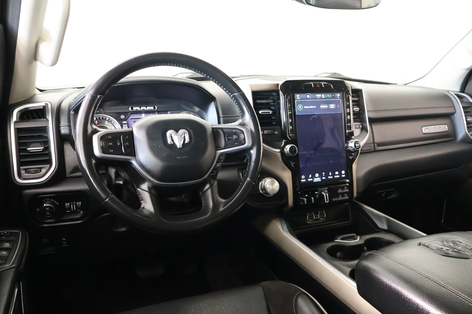 Used 2022 RAM 1500 Laramie RWD image 2