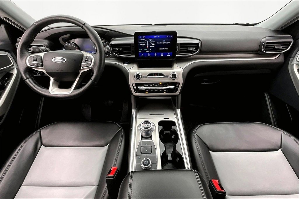 Used 2023 Ford Explorer XLT w/ Equipment Group 202A image 16