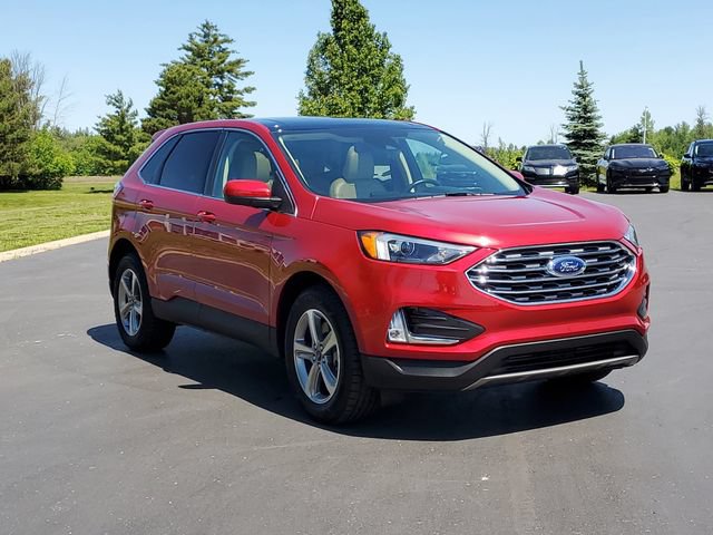 Certified 2022 Ford Edge SEL w/ Convenience Package AWD/4WD image 2