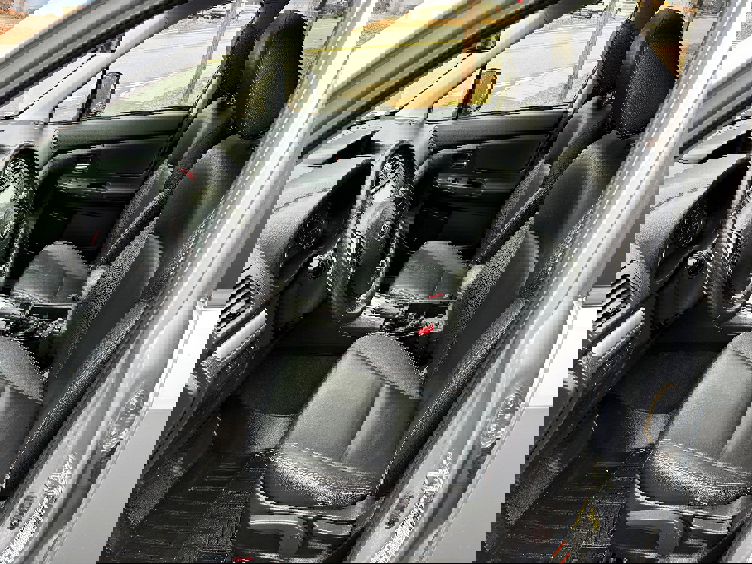 Used 2013 Subaru Crosstrek 2.0i Limited image 10