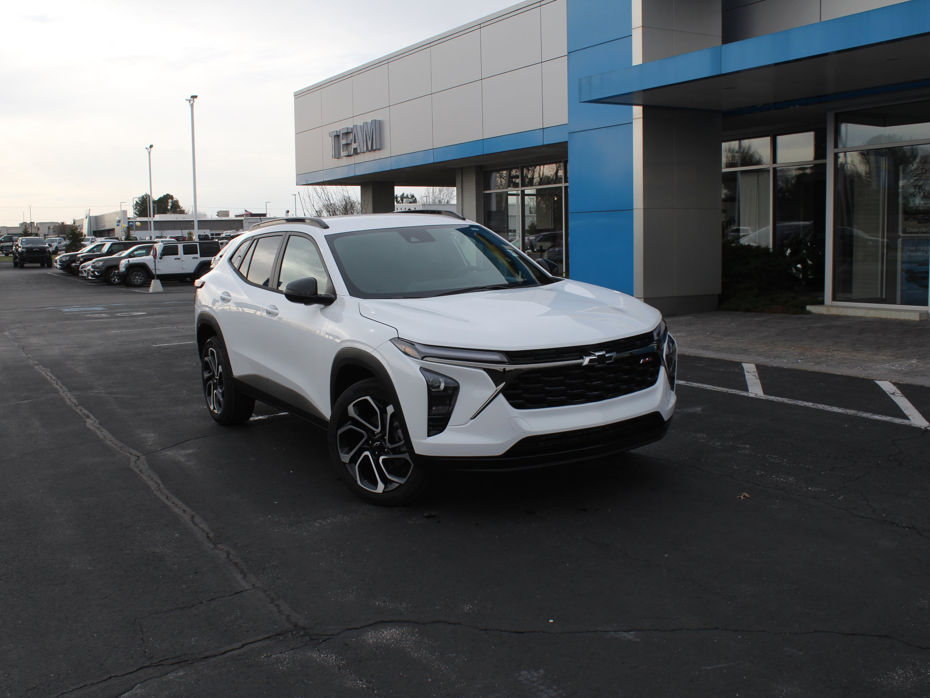 New 2026 Chevrolet Trax RS image 2