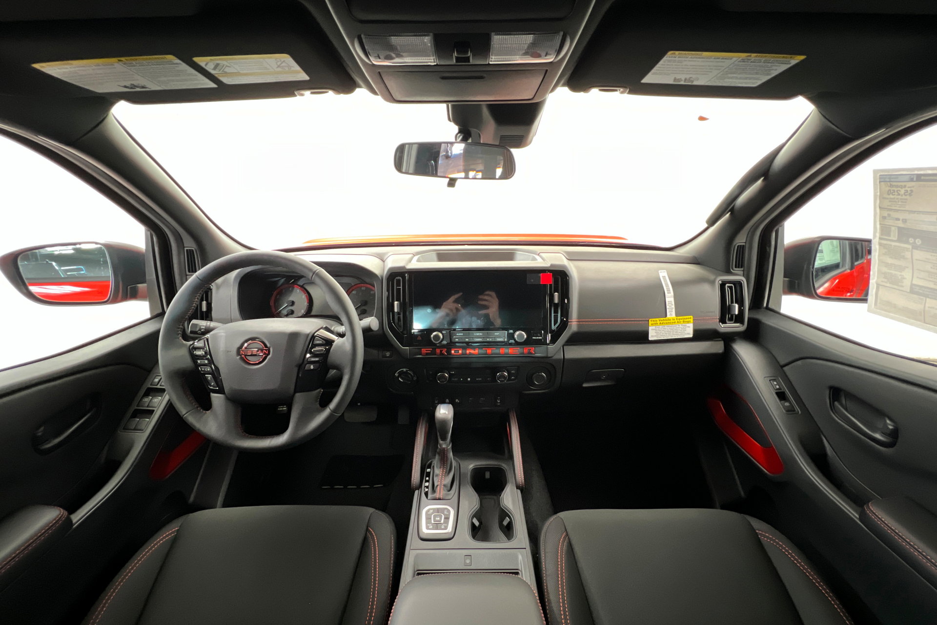 New 2026 Nissan Frontier PRO-4X w/ Pro-4x Convenience Package image 9