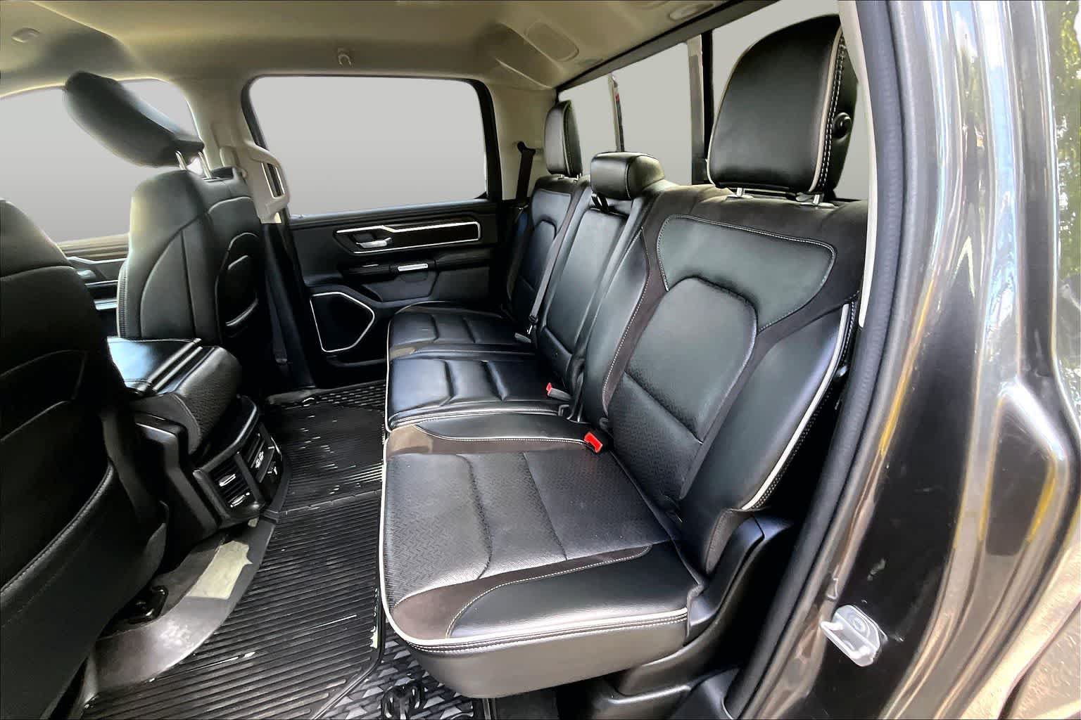 Used 2022 RAM 1500 Laramie AWD/4WD image 19