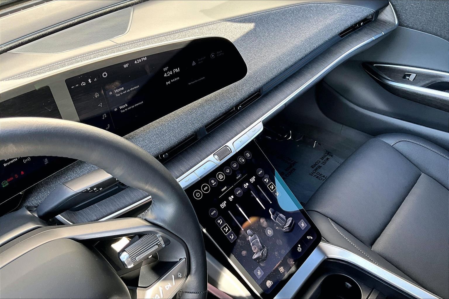 Used 2023 Lucid Air Pure image 31