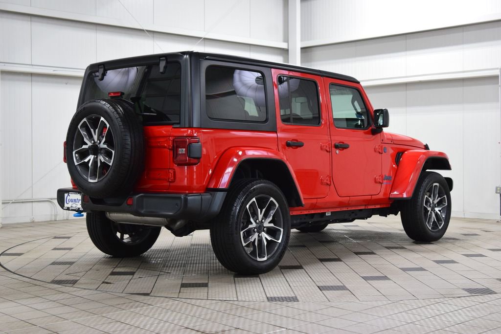 Used 2024 Jeep Wrangler Unlimited w/ Convenience Group AWD/4WD image 8