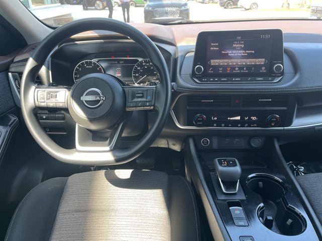 Used 2023 Nissan Rogue SV FWD image 18