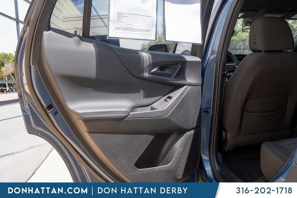 Used 2025 Chevrolet Equinox LT FWD image 17