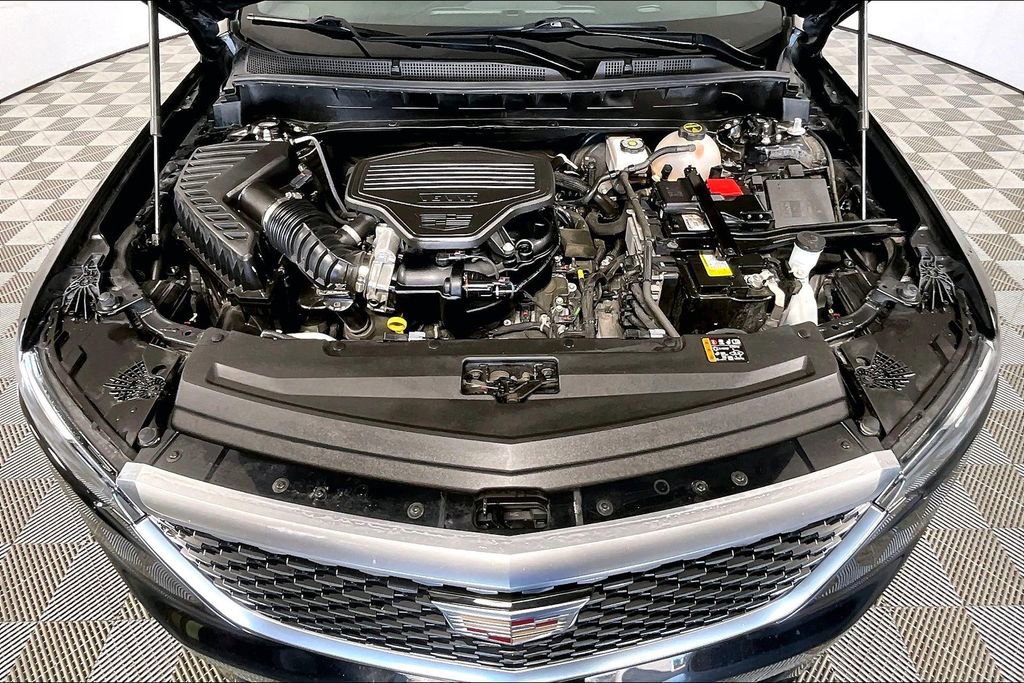 Used 2024 Cadillac XT6 Premium Luxury image 9