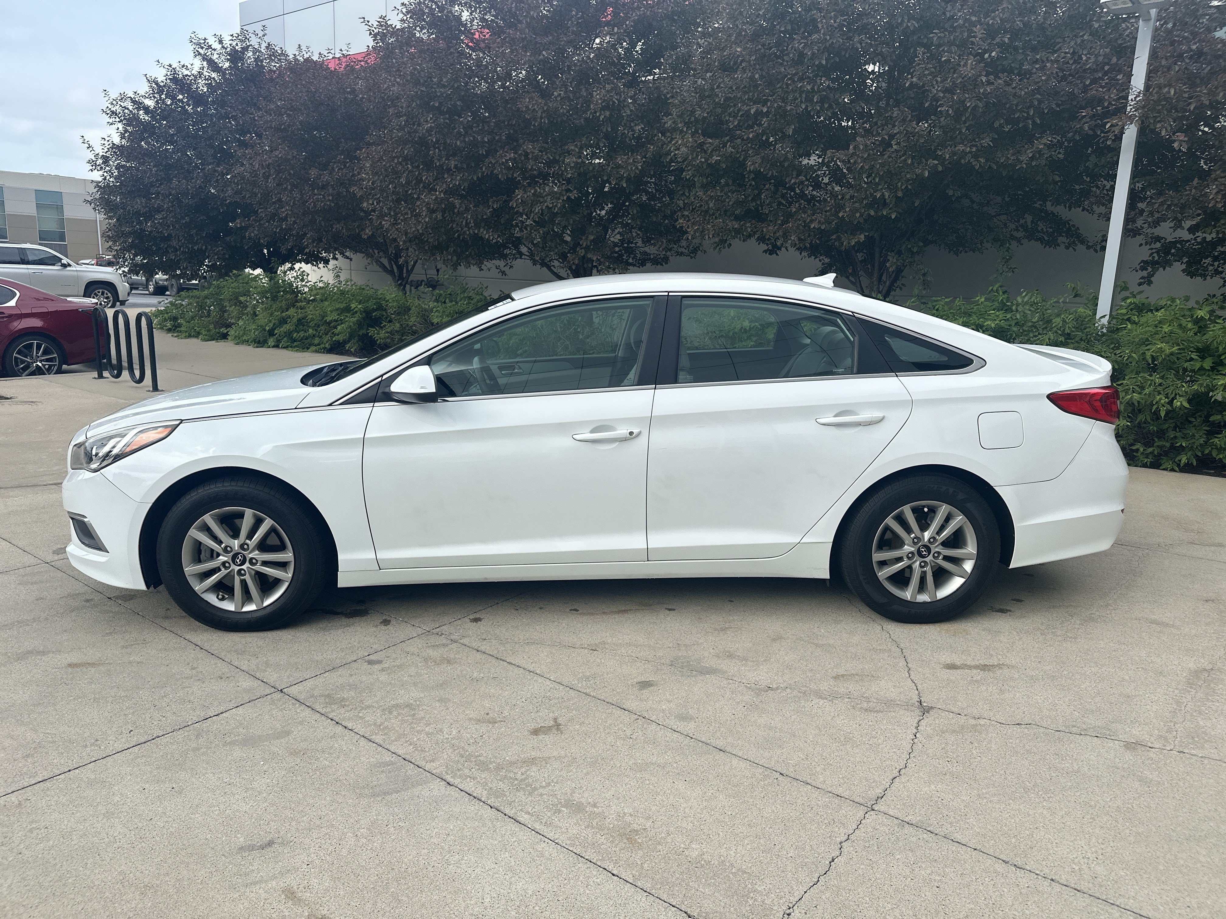 Used 2017 Hyundai Sonata SE FWD image 10