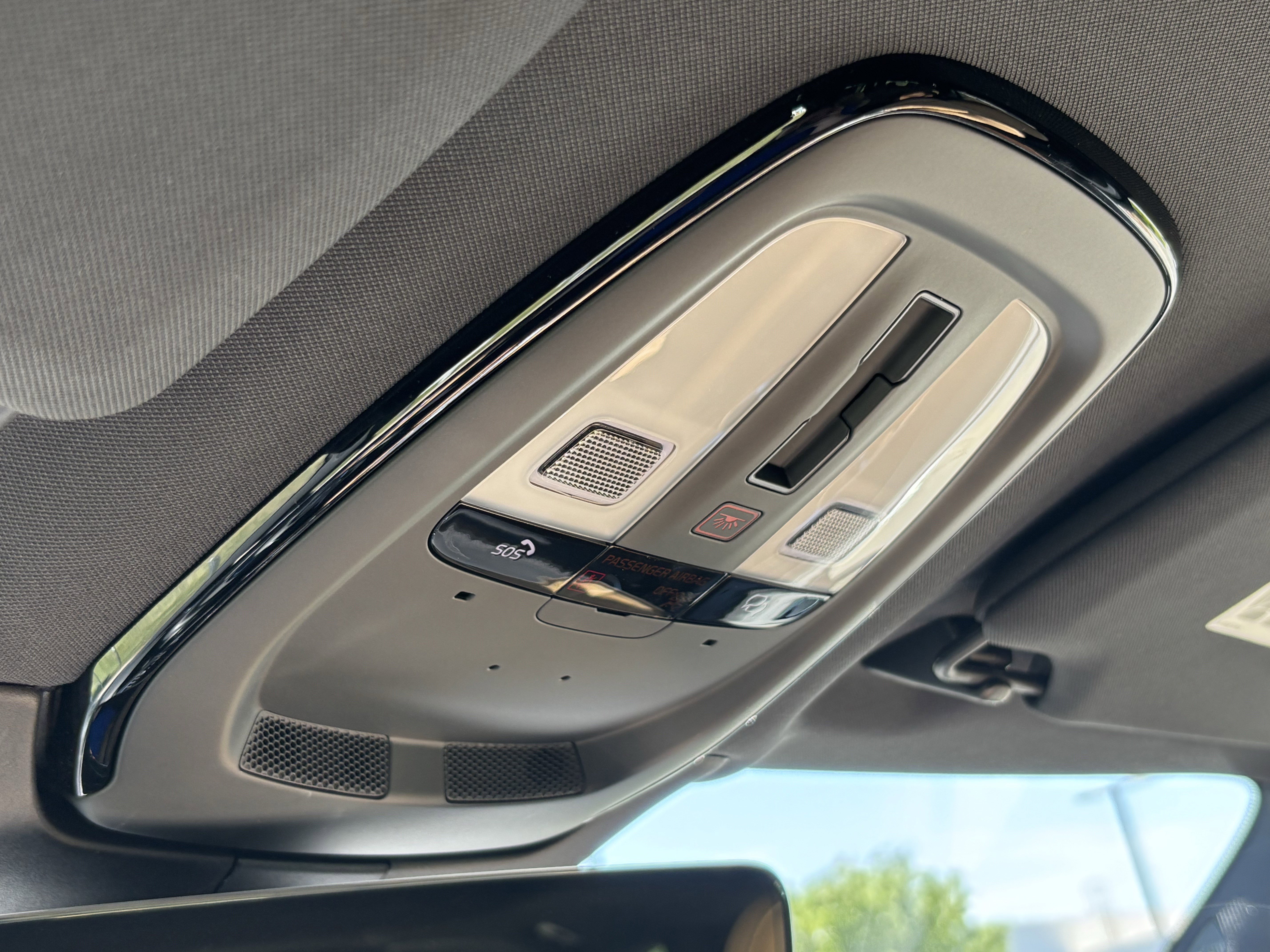 Used 2024 Volvo XC90 B6 Ultimate w/ Protection Package Premier AWD/4WD image 28