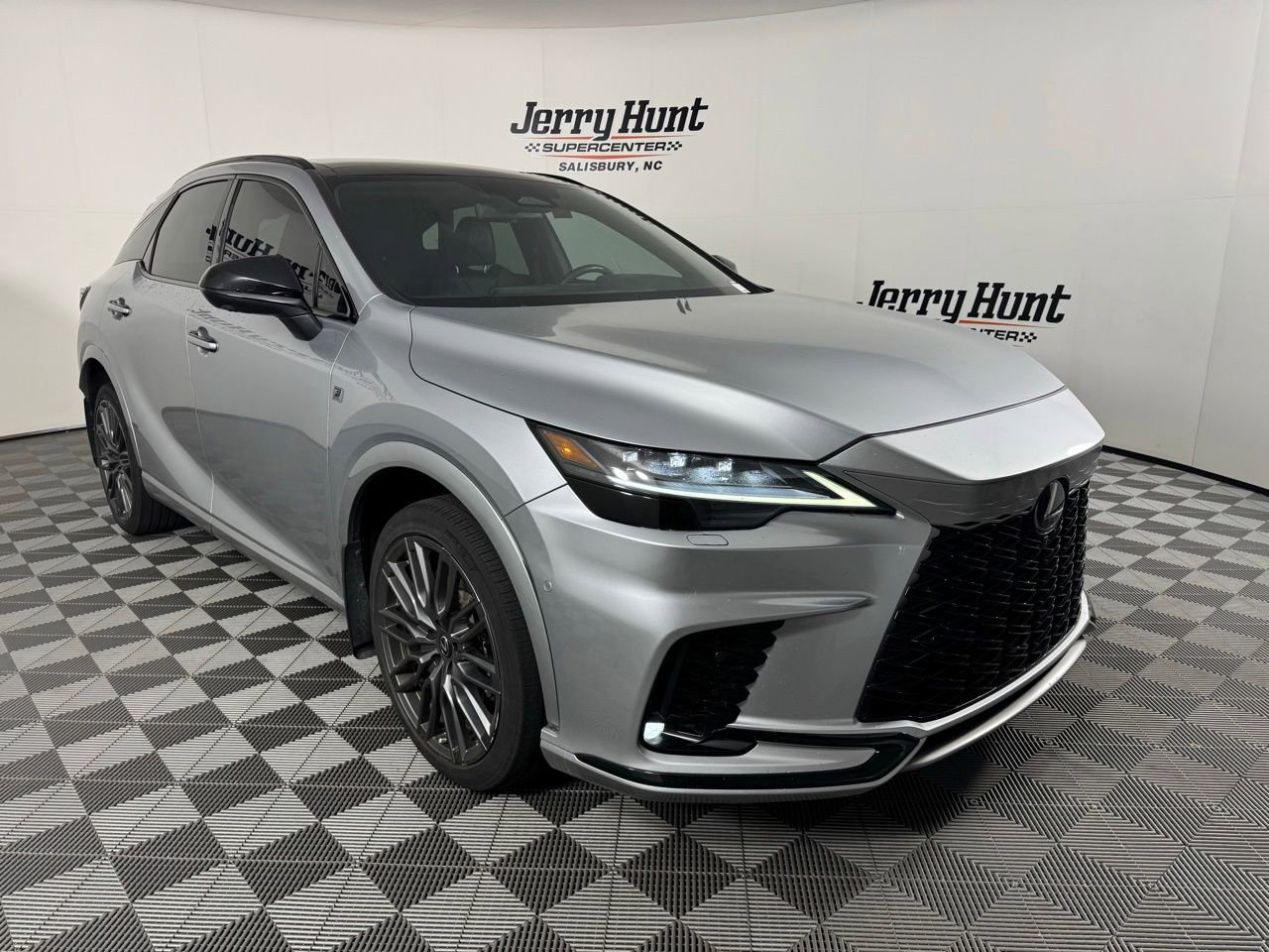 Used 2023 Lexus RX 500h F Sport w/ Cold Area Package AWD/4WD image 5