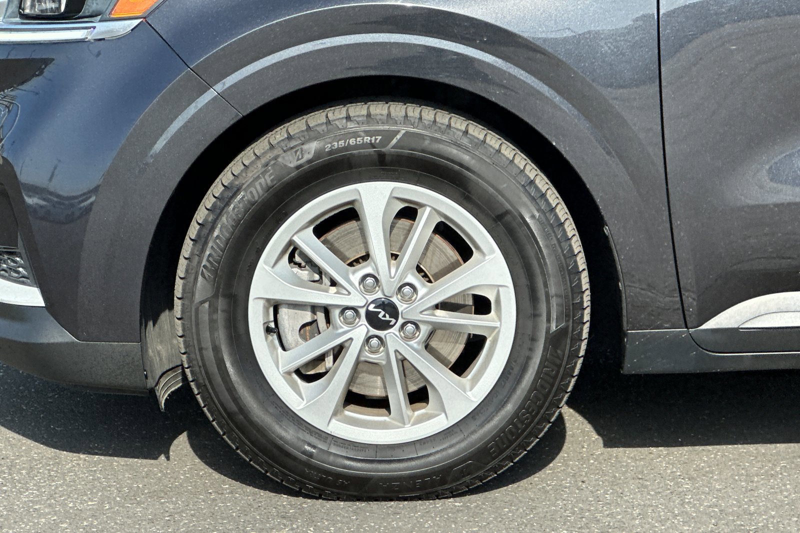 Used 2022 Kia Carnival LX image 27