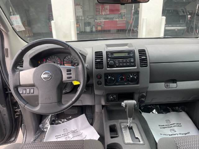 Used 2007 Nissan Frontier SE w/ SE Value Truck Pkg AWD/4WD image 13