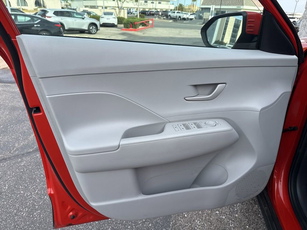 Used 2024 Hyundai Kona SEL image 27