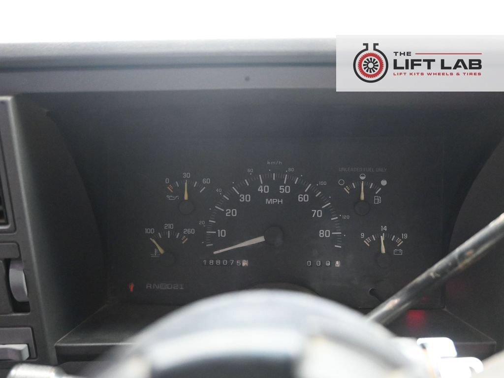 Used 1992 Chevrolet Silverado 1500 4x4 Regular Cab image 15