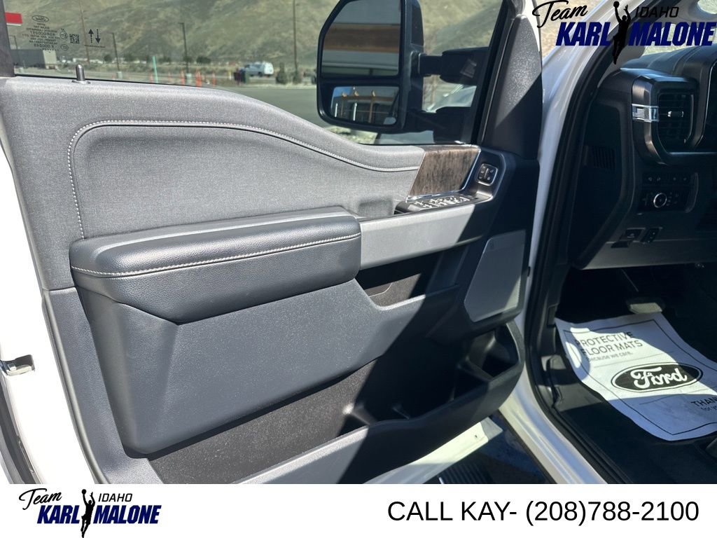 Used 2024 Ford F250 Lariat w/ Lariat Ultimate Package AWD/4WD image 17