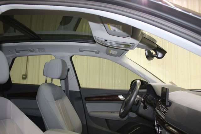 Used 2020 Audi Q5 2.0T Premium AWD/4WD image 27