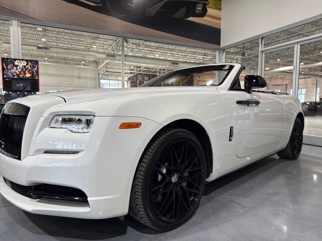 Used 2017 Rolls-Royce Dawn image 20