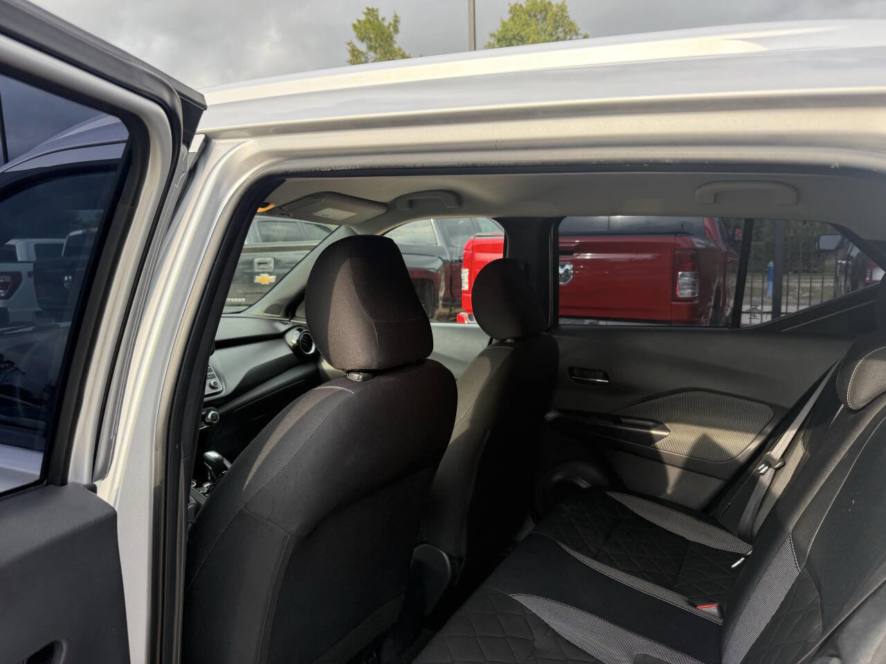 Used 2020 Nissan Kicks SV FWD image 12