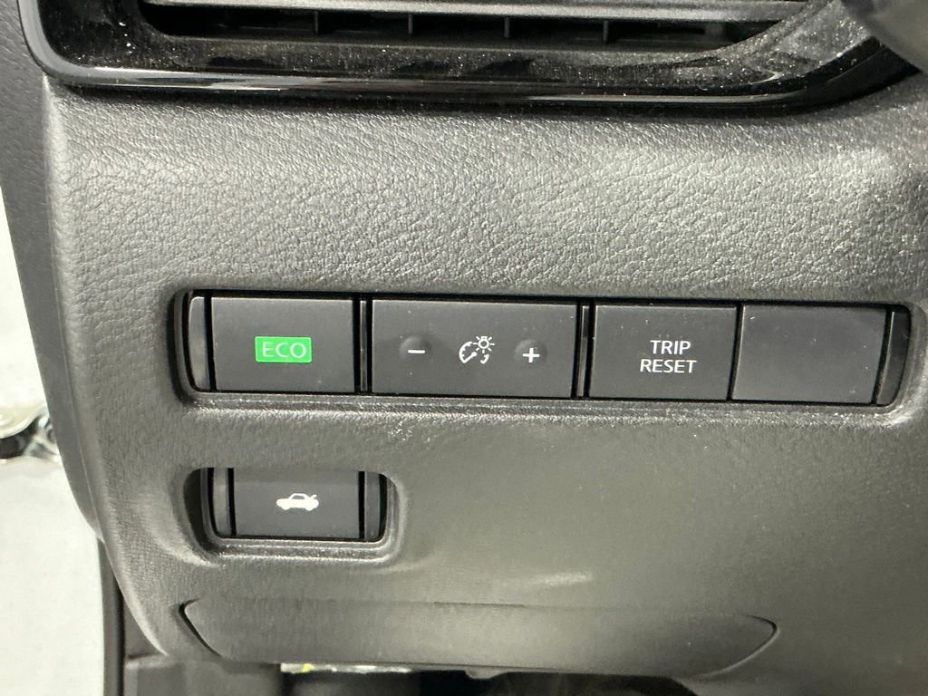 Used 2024 Nissan Sentra SV FWD image 18